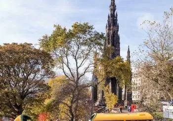 Hop-on Hop-off Bus Edinburgh