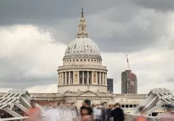 London through the lens: Iconic photo spots and hidden gems