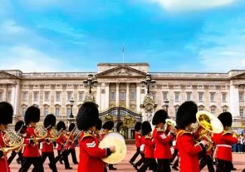 Buckingham Palace Entrance Ticket & Changing of the Guard Tour en London