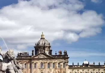 Castle Howard House and Grounds Entrance en York
