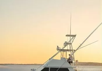 6 Hour Family Fun Fishing Charter on a 42’ Sportfish ,Alibi en Destin