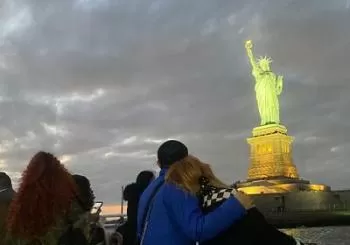NYC Skyline lights Happy Hour and Cash Bar en New York