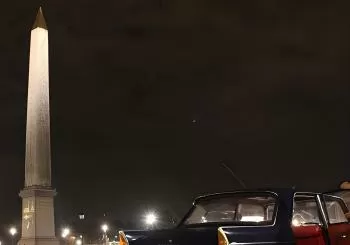 Visit Paris in a vintage car
