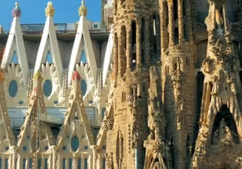 Entradas para Sagrada Familia: Visita guiada y Sin colas. En Barcelona