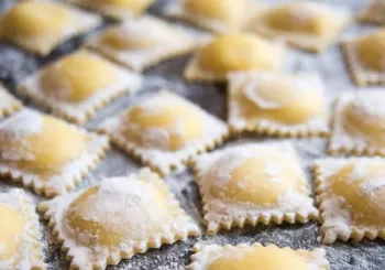 Handmade Three Cheese Ravioli - NYC en New York