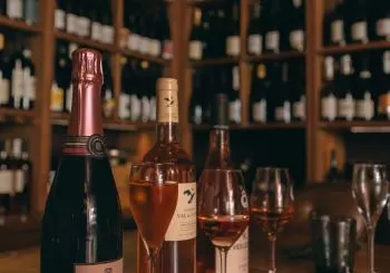 Dégustation de vins rosés français (en anglais uniquement) en Paris
