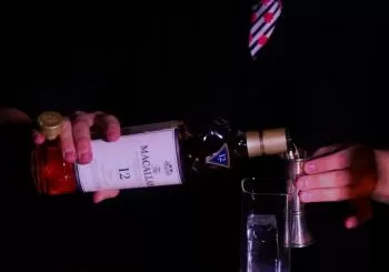 Cata de whisky MACALLAN desde las alturas en el Skyfall cocktail club Barcelona