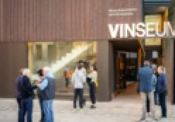 VINSEUM - Visita libre y copa de vino en Barcelona