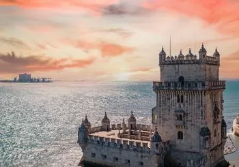 Tour Lisboa cidade antiga, passeio de helicóptero e tour de barco en Lisbon