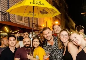 Pubcrawl Rua Cor de Rosa: Bar aberto, shots , entrada VIP em discoteca en Lisbon