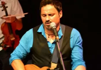 PACOENLALUNA desde la RESISTENCIA Bohemios de Etiqueta en SALA CREEDENCE - Zaragoza