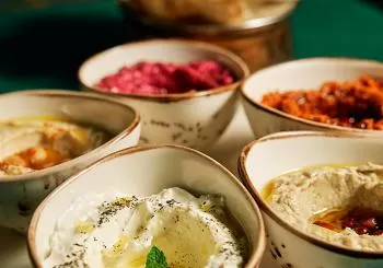 Menú degustación libanés + show en Antuanet en Madrid