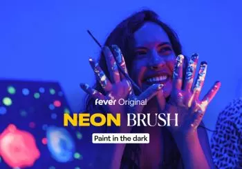 Neon Brush: Sip & Paint Workshop in the Dark en Birmingham