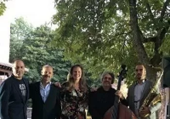 JUST FRIENDS: CON ALMA DE BOLERO en BURGOS