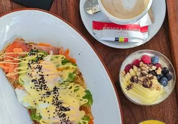 Brunch Real a los pies de la catedral de La Almudena en Madrid