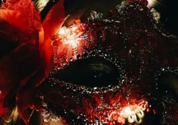 Ayllu NYE Masquerade Ball – Secure Your Spot for a Night of Mystery and Celebration! ???? en London