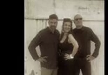 ELY & THE GOOD BOYS TRIO | Friday's Blues en Barcelona
