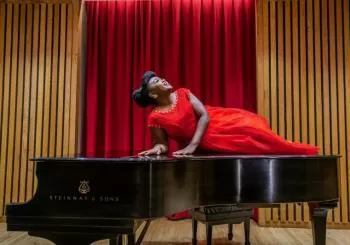 A HOLLY JOLLY AMERICAN CHRISTMAS WITH IOthesinger en Sevilla