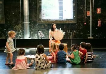 PUM-PUM: al cerro voy. Cuentacuentos Musical de La Vero Paz en Barcelona