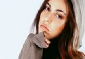 Julia Cry - Empremtes 25 en Barcelona