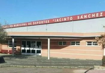 PABELLÓN MUNICIPAL DE MADROÑERA 