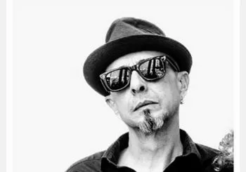 LUNA COSMIC BLUES en Valencia
