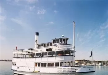 Marina del Rey Premier Dinner Cruise en Los Angeles