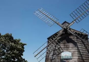 The Hamptons, Sag Harbor & Outlet Shopping from New York City