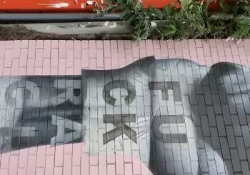 Belfast A Music and StreetArt Experience. Small Gr Walking Tour