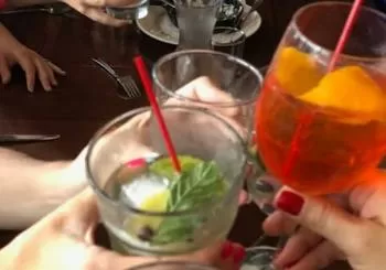 Boo Hag & Brews Walking Ghost and Bar Tour en Charleston