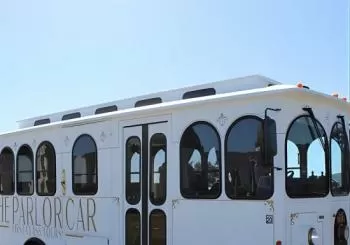 Luxury Hollywood Sightseeing Trolley Bus Tour in Los Angeles