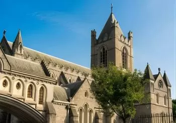 Essential Private Dublin walking tour for up to 6 people