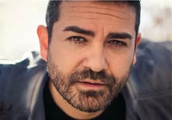 César Maldonado en Tetería Almeraya en Almería
