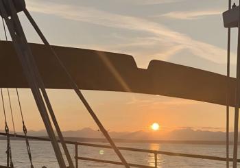 Evening Colors Sunset Sail Tour in Seattle