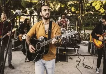 A cara o cruz - Homenaje al directo de Radio Futura en Sabiñánigo