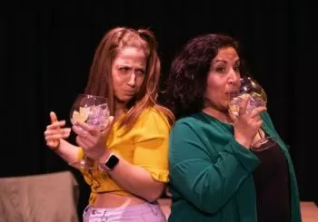 ESTRÉNATE: ¿CAFÉ O GINTONIC? en Sevilla