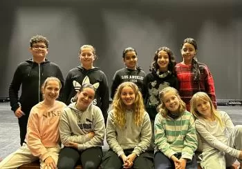 ANEM A FER TEATRE ( MOSTRA ESCOLAR D'ARTS ESCÈNIQUES 2025) PETRA