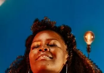 SELMA UAMUSSE - Tablero de música en BURGOS