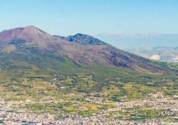 Vesuvio e Pompei: ingresso Skip-The-Line, audioguida e andata e ritorno Naples