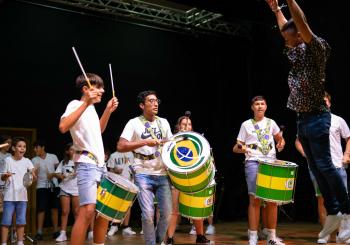 Raíces: Emocionalidad, Percusión y Tradición en Alhama de Murcia