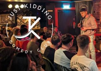 Friday Night Comedy in Covent Garden en London