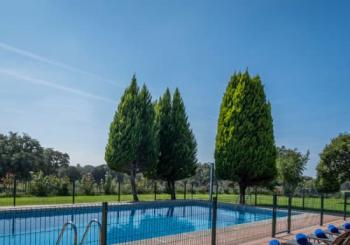 Casa rural en El Toril: dos noches, gymcana y brunch en Madrid