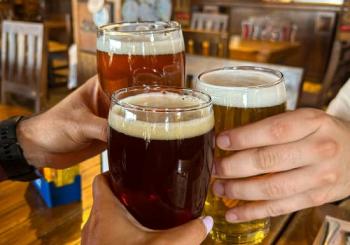 Tapas tour por Triana: saborea la auténtica cocina sevillana