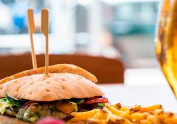 Menú exclusivo de hamburguesa o sándwich en Home Burger Bar en Madrid