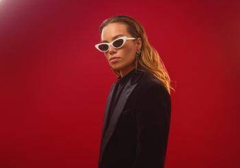 Tash Sultana | Logen-Seat in der Ticketmaster Suite en Hamburg