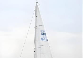 Sailing Experience in Mumbai on Mid Size Yacht