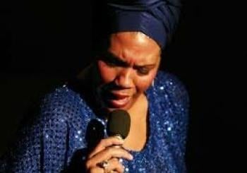TELVA ROJAS. 'EL BOLERO DE CUBA' en LA BISBAL D'EMPORDÀ