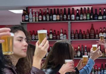 Taller de cata y sabores de la cerveza + visita a la Fábrica La Caníbal x Sabeer en Madrid