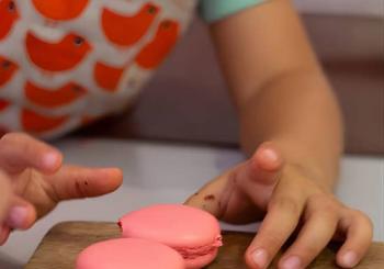 Kids in the Kitchen - MaCaRoN Paris