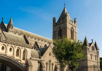 Essential Private Dublin walking tour for up to 6 people